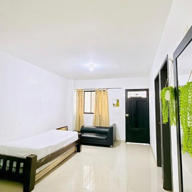 Apartamento Familiar Central con Piscina Cerca - Two-Bedroom Apartment - 13