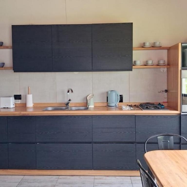 Impeccable loft, beautiful view and well connected - One-Bedroom Apartment - 13