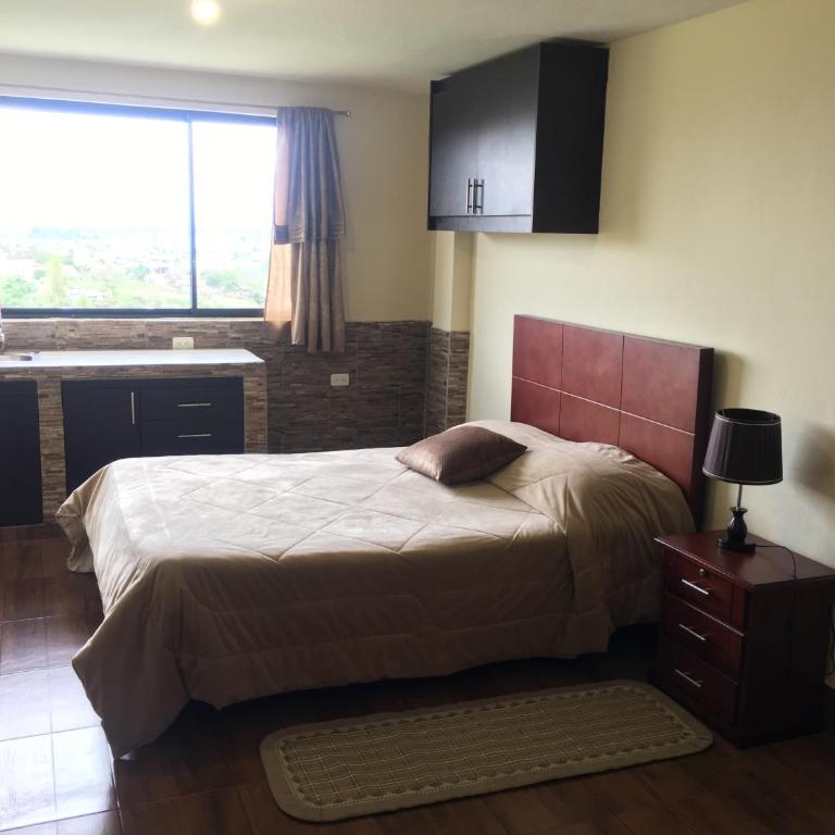 Hostal Casa San Fernando Tumbaco - Double Room with Shared Bathroom - 3