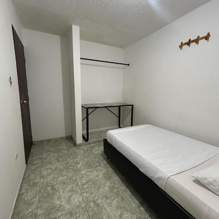 Habitación privada con Baño Compartido en Santa Marta - Single Room - 2