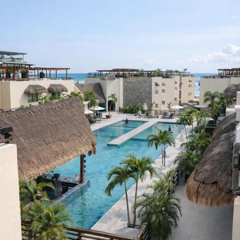 Iconic Private Pool at Aldea Thai - Three-Bedroom Apartment with Private Pool - 17
