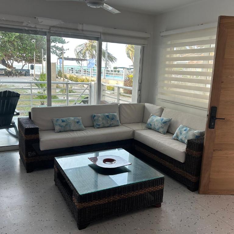 Apartamento Coveñas frente al mar - Three-Bedroom Apartment - 25