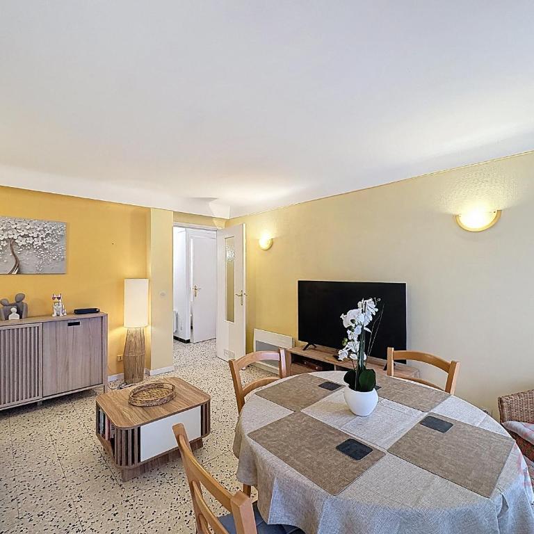 Appartement F2 avec Wifi, ascenseur près des Thermes - FR-1-451-139 - Appartement 1 Chambre - 5