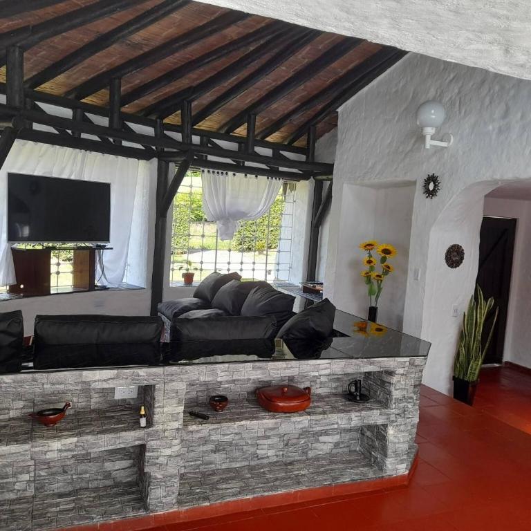 Discover the colonial jewel in Villeta-Cundinamarc - Casa - 17