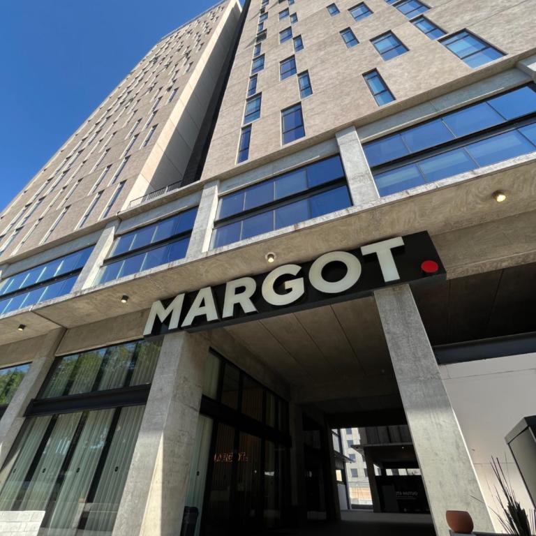 Bonito alojamiento en Margot a una cuadra de Expo Gdl - World Cup visitors welcome - Two-Bedroom Apartment - 2