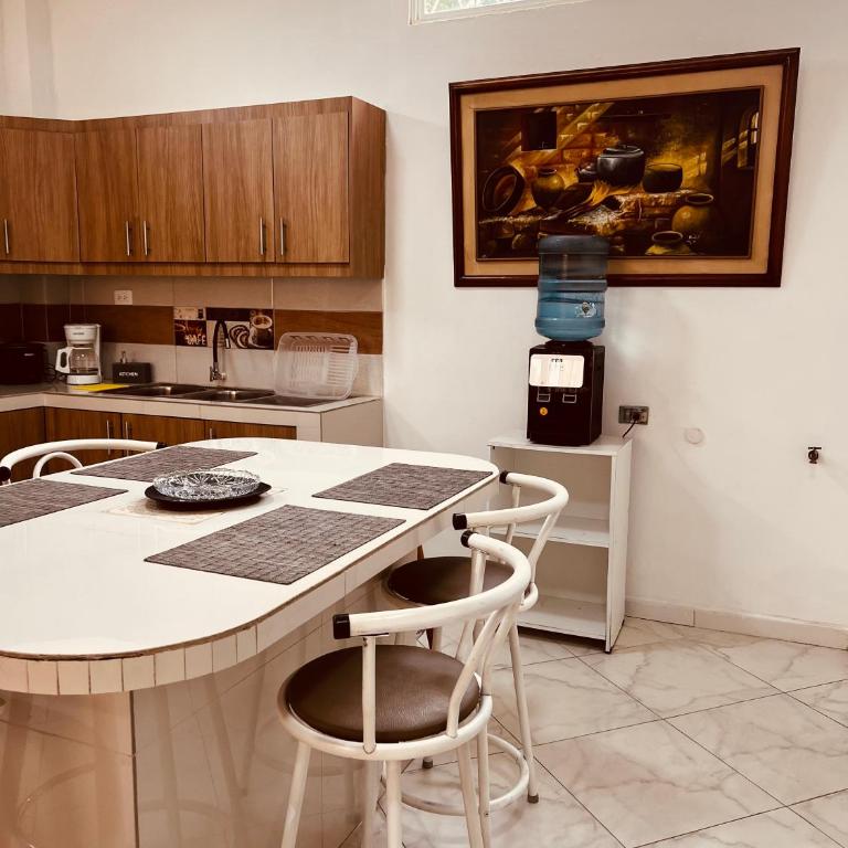 Departamento Orellana - Two-Bedroom Apartment - 4