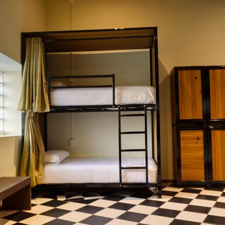 Nomaddicts - Bed in 6-Bed Mixed Dormitory Room - 1