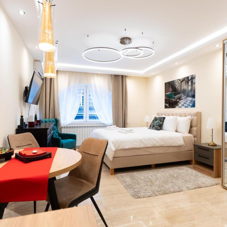 Luxury Apartment Old Town City Center - One-Bedroom Apartment - 40