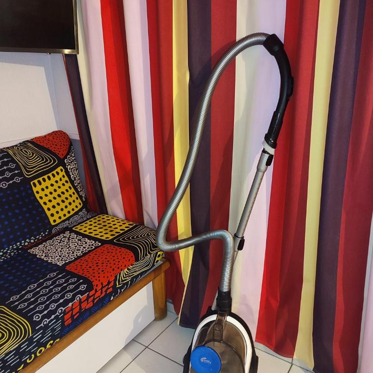 Appartement 6 personnes, 40m2, lave-linge, 2 salles de bain, grand balcon, piscine et proche golf - Appartement 2 Chambres - 52