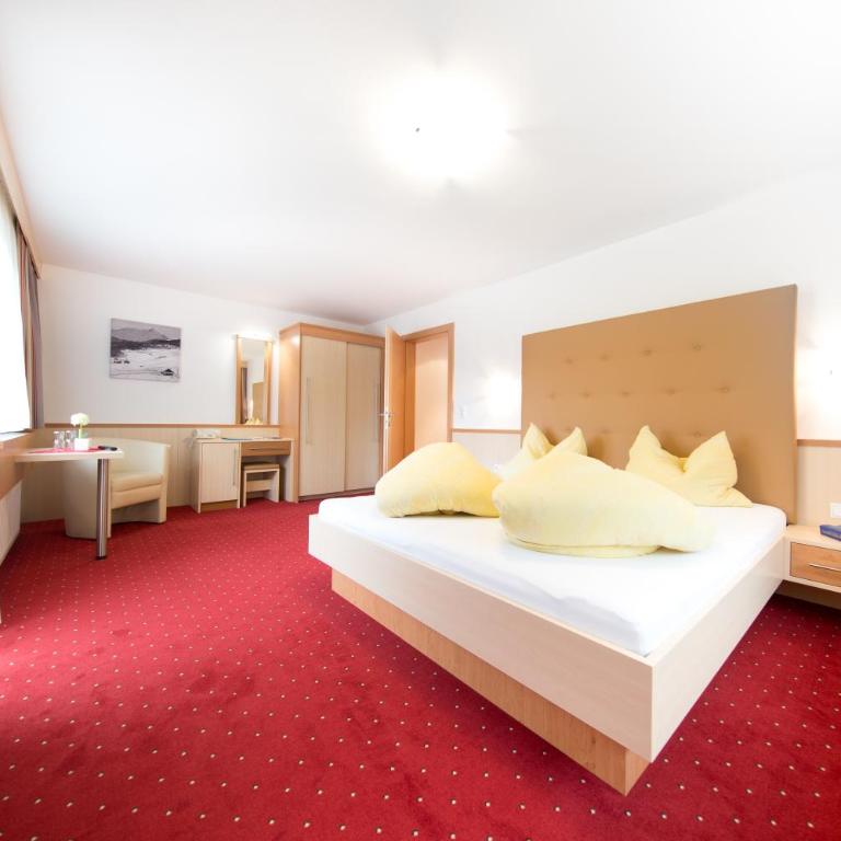 Frühstückspension Astoria - Familienzimmer - 2 Doppelzimmer mit Verbindungstür - 2