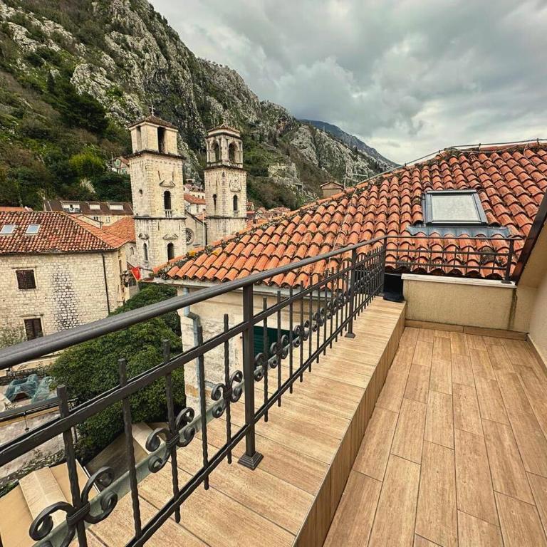 Step to Kotor Bay Old Town - Studio Apartman s Balkonom - 1