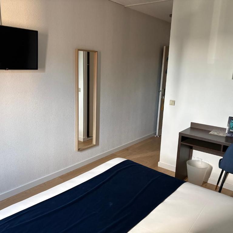 Contact Hôtel des États-Unis - Double Room - 17