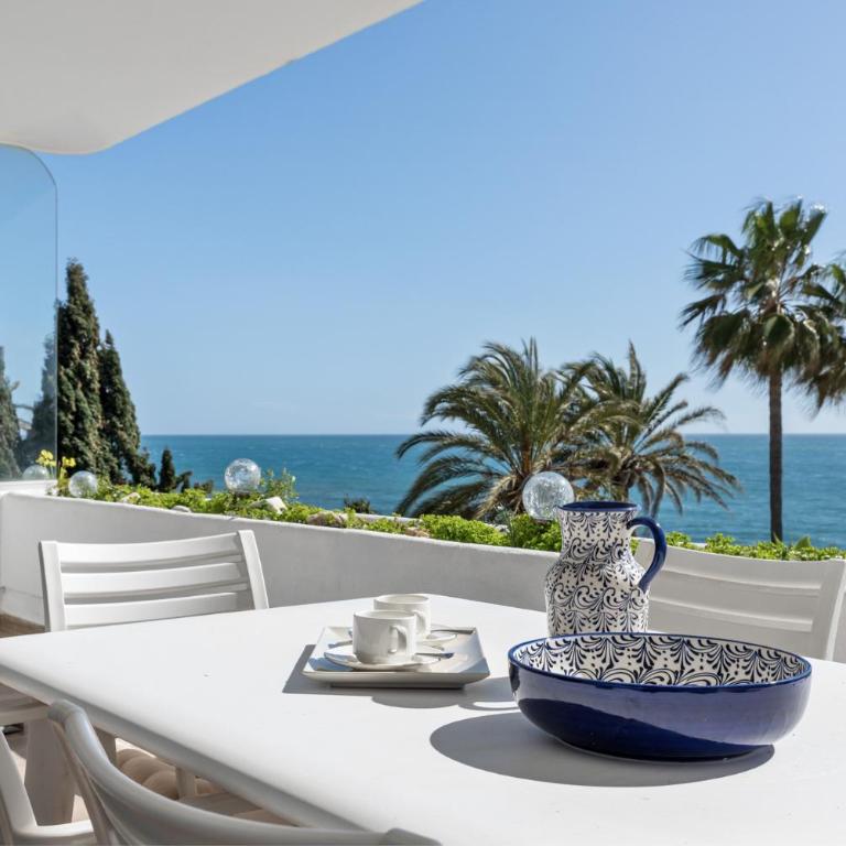 Frontline Luxury Beach Apartment Miraflores Playa - Apartamento de 3 dormitorios con vistas al mar - 2