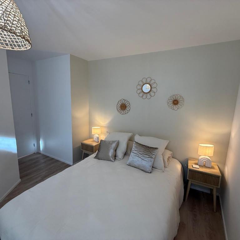 La lumineuse - Two-Bedroom Apartment - 10