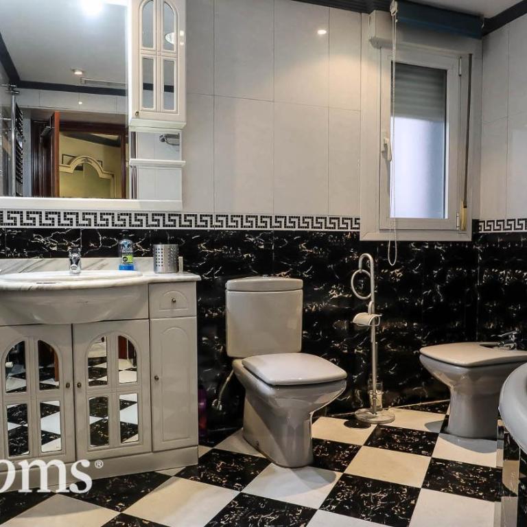 Apartamento con 5 dormitorios en Madrid - Superior Apartment - 46