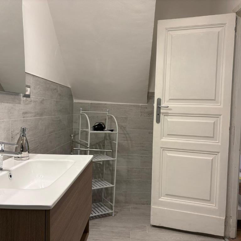 Fiamingo House - Two-Bedroom Apartment - 21