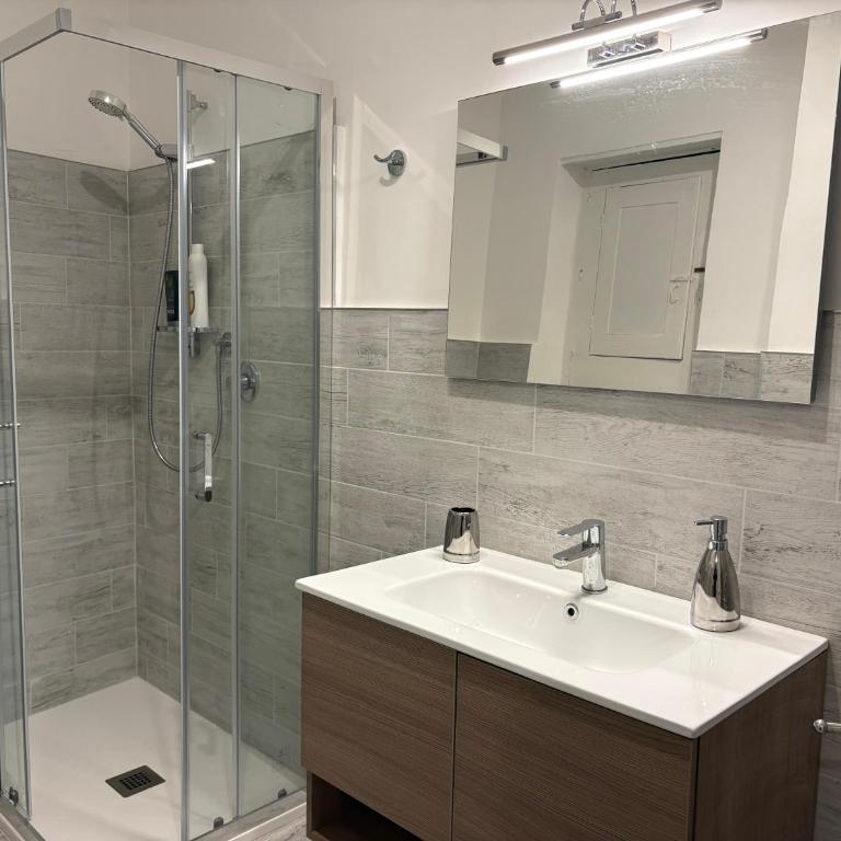 Fiamingo House - Two-Bedroom Apartment - 33