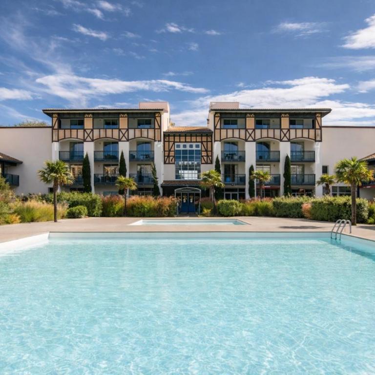 Maison villa Lilou, Pierre et vacances, avec piscine, vue golf, plage à 10 min à pied, linge inclus - Maison 3 Chambres - 17