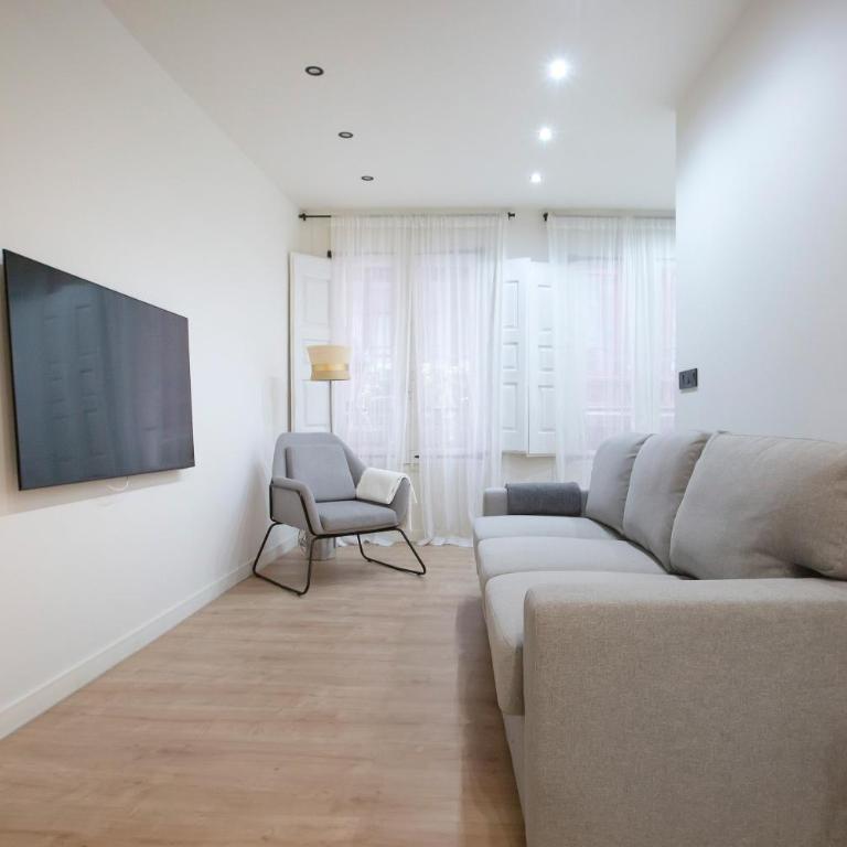 Renovated Apartment in Historic Bilbao Old Town AC - One-Bedroom Apartment - 1