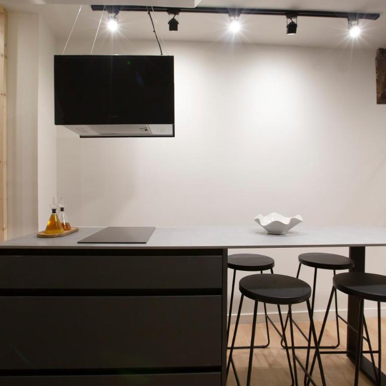Renovated Apartment in Historic Bilbao Old Town AC - One-Bedroom Apartment - 30