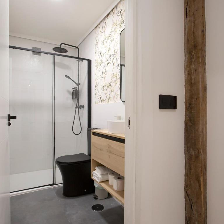 Renovated Apartment in Historic Bilbao Old Town AC - One-Bedroom Apartment - 20