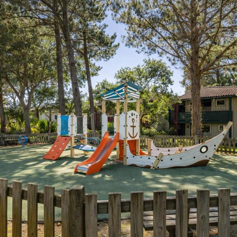 Maison villa Lilou, Pierre et vacances, avec piscine, vue golf, plage à 10 min à pied, linge inclus - Maison 3 Chambres - 21