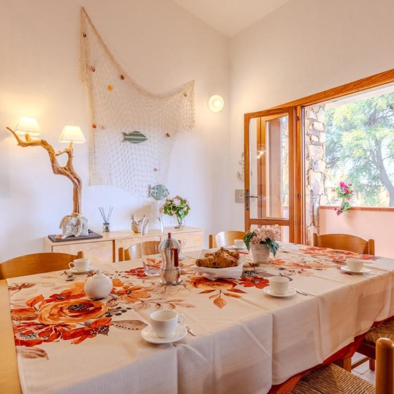 Porto Rotondo Sea View -6 places- Private Parking - Appartamento Superior con 3 Camere da Letto - 1