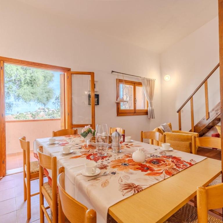 Porto Rotondo Sea View -6 places- Private Parking - Appartamento Superior con 3 Camere da Letto - 3