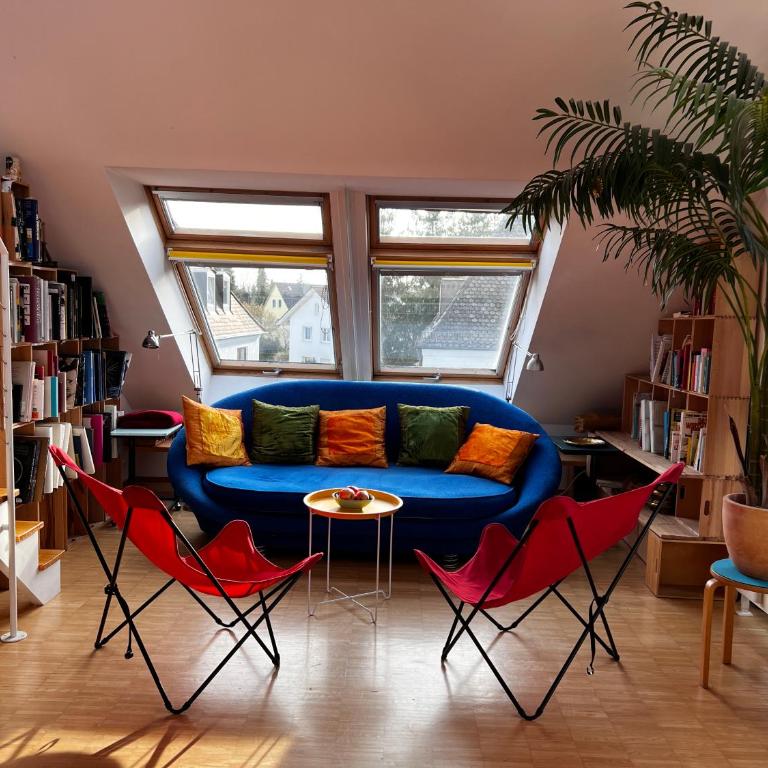 Möblierte 3-Zimmer-Wohnung mit Balkon zur Zwischenmiete in München-Pasing - Two-Bedroom Apartment - 5