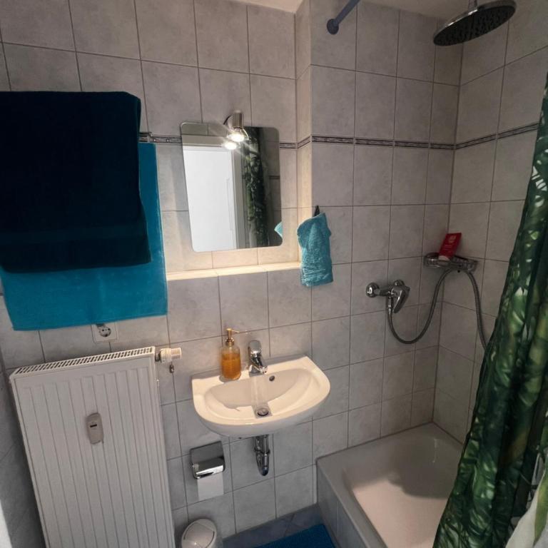 Möblierte 3-Zimmer-Wohnung mit Balkon zur Zwischenmiete in München-Pasing - Two-Bedroom Apartment - 17