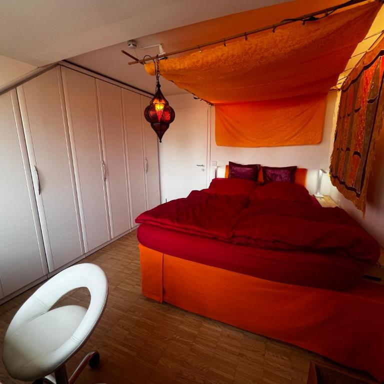 Möblierte 3-Zimmer-Wohnung mit Balkon zur Zwischenmiete in München-Pasing - Two-Bedroom Apartment - 18