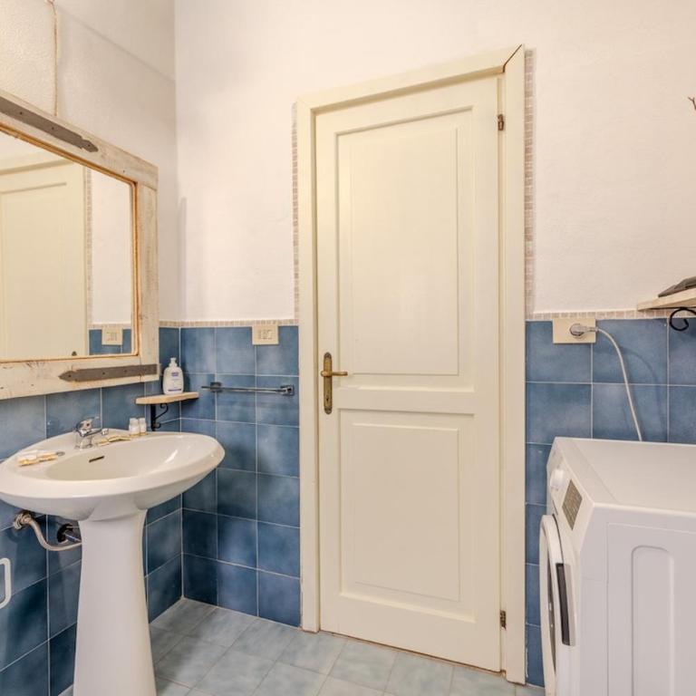 Porto Rotondo Sea View -6 places- Private Parking - Appartamento Superior con 3 Camere da Letto - 28