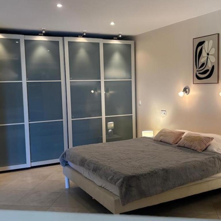 Rez de chausse dans Villa Indépendante calme - Villa de 1 dormitorio - 5