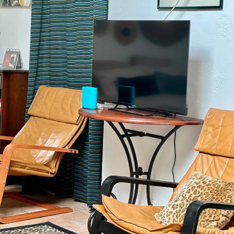 LOU PANTAI - Chambre Familiale - Vue sur Jardin - 11