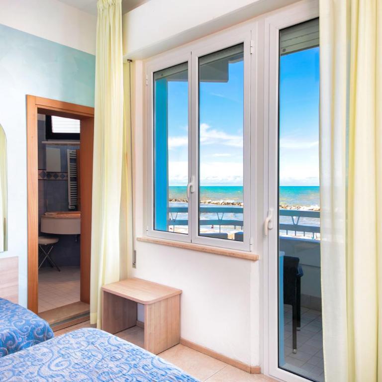 Hotel Levante - Bianchi Hotels - Camera Matrimoniale Deluxe con Balcone e Vista Mare - 5