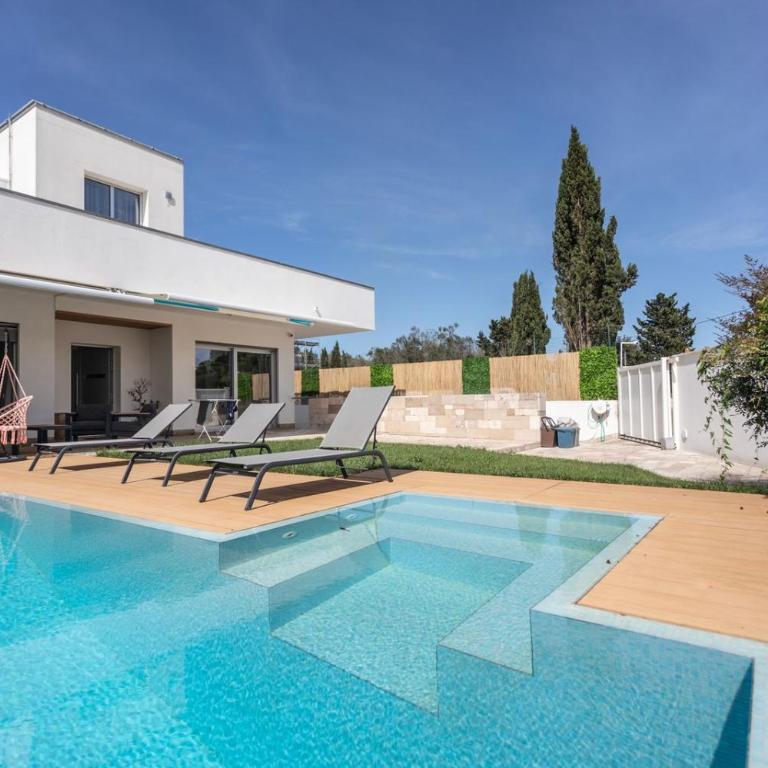 Villa con piscina e giardino a Lecce - Apulia Home - Villa con 3 Camere da Letto - 1