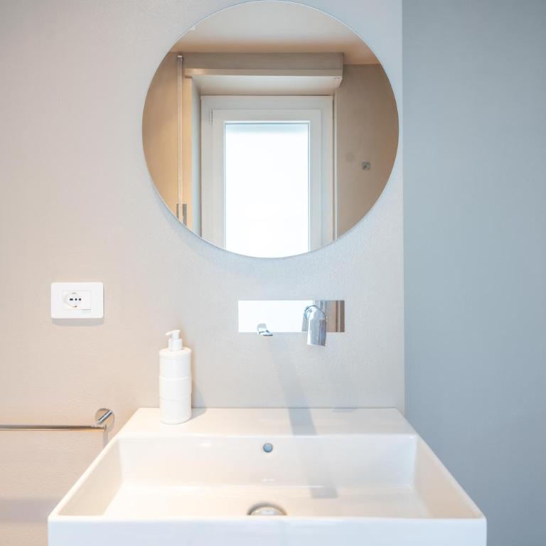 Tuveri Boutique Apartment - Appartamento con 2 Camere da Letto - 11