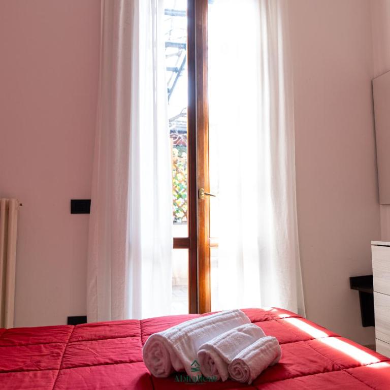 I Portici - Cernobbio - Camera Matrimoniale con Balcone e Bagno Privato - 2