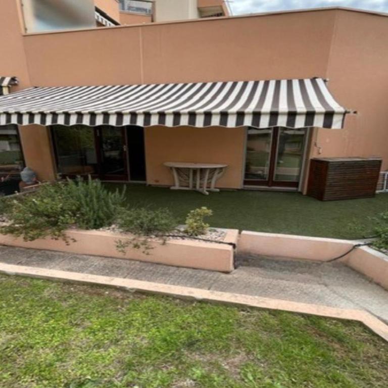 Charmant studio avec terrasse- front de mer - proche du centre et gare TGV - Apartment mit 1 Schlafzimmer - 18