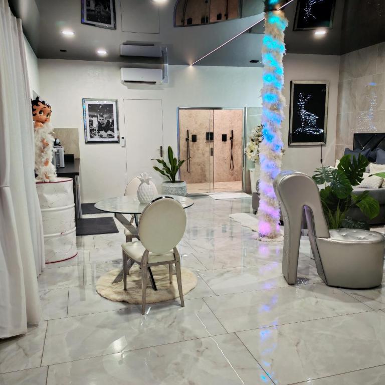 Maloveroom, 2 Suites d'exceptions - Suite Deluxe - 3