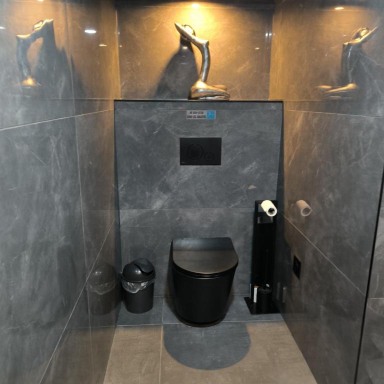 Maloveroom, 2 Suites d'exceptions - Suite avec Piscine Privée - 8