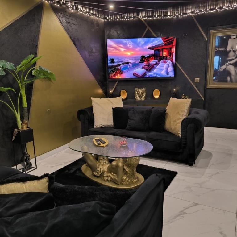 Maloveroom, 2 Suites d'exceptions - Suite avec Piscine Privée - 12