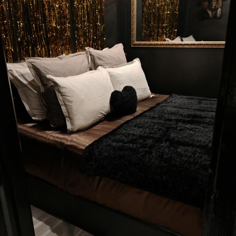 Maloveroom, 2 Suites d'exceptions - Suite avec Piscine Privée - 17