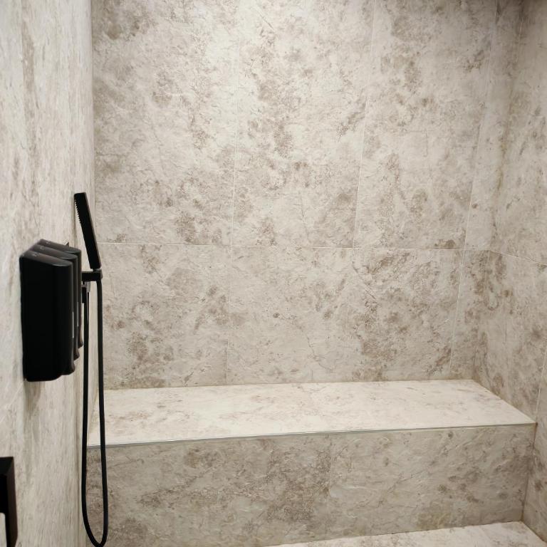 Maloveroom, 2 Suites d'exceptions - Suite Deluxe - 20