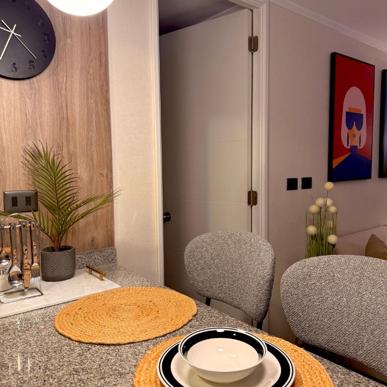 Departamento con estacionamiento incluido, Ideal para ir de compras y conectar con puntos turísticos - Two-Bedroom Deluxe Apartment with Balcony - 5