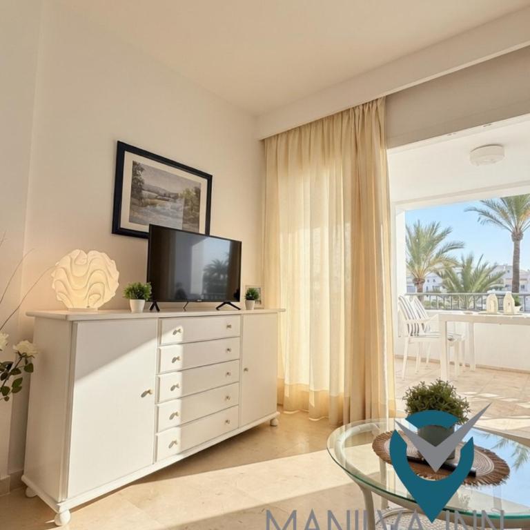 Vistas al Puerto y Mar con acceso directo a Playa - Apartamento de 2 dormitorios - 11