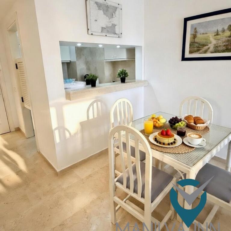 Vistas al Puerto y Mar con acceso directo a Playa - Apartamento de 2 dormitorios - 12
