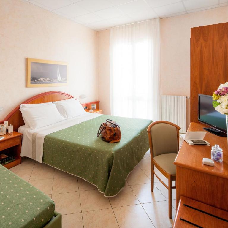 Hotel Gabriella - Camera Tripla - 4