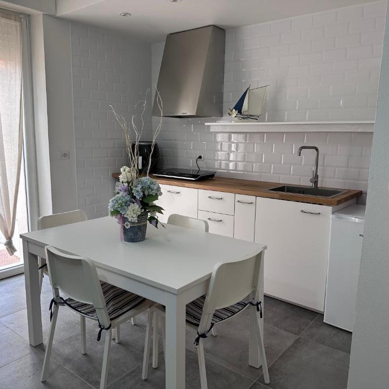 Aliga Apartment - Appartamento con 2 Camere da Letto - 4