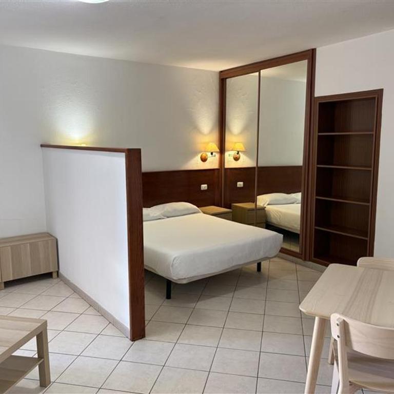 Apartamentos Ciudad Jardín - Estudio Estándar - 6